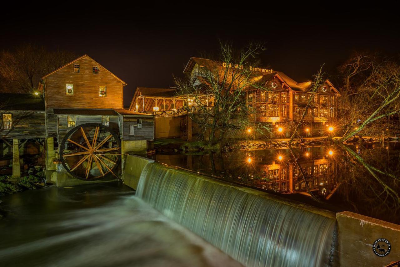 Heavenly Horizon Retreat Gatlinburg Mountain View Villa Exterior photo