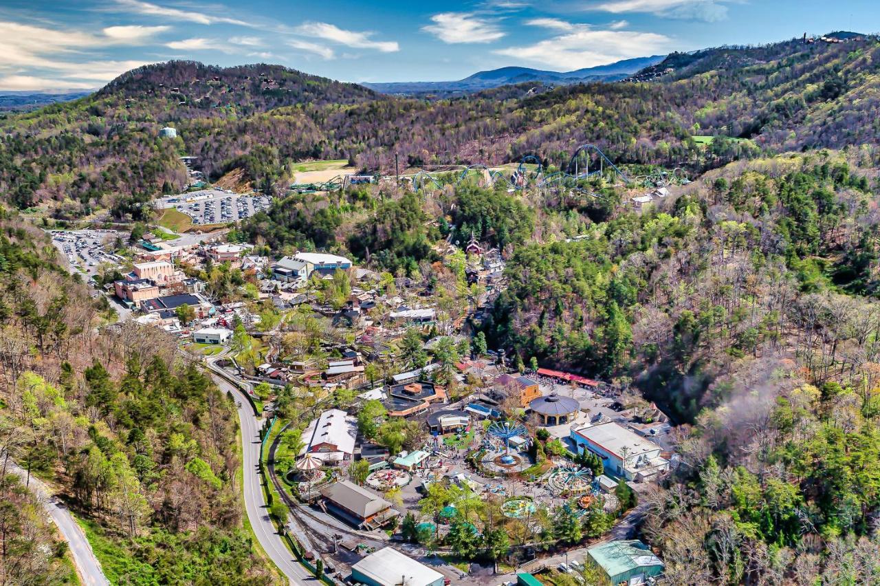 Heavenly Horizon Retreat Gatlinburg Mountain View Villa Exterior photo